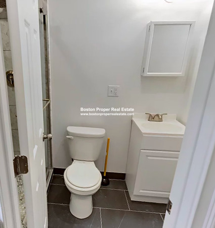 270 Newbury St, Back Bay