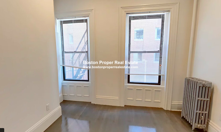 270 Newbury St, Back Bay