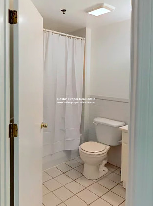 24 Queensberry St, Fenway