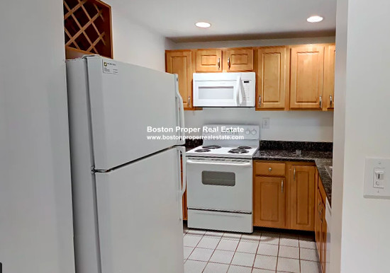 24 Queensberry St, Fenway