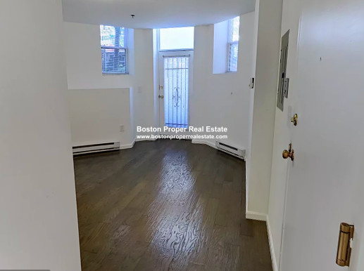 24 Queensberry St, Fenway