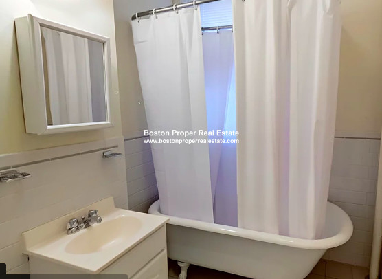 40 Queensberry St, Fenway