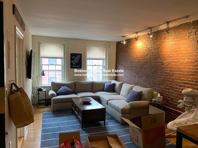 88 West Cedar St, Beacon Hill