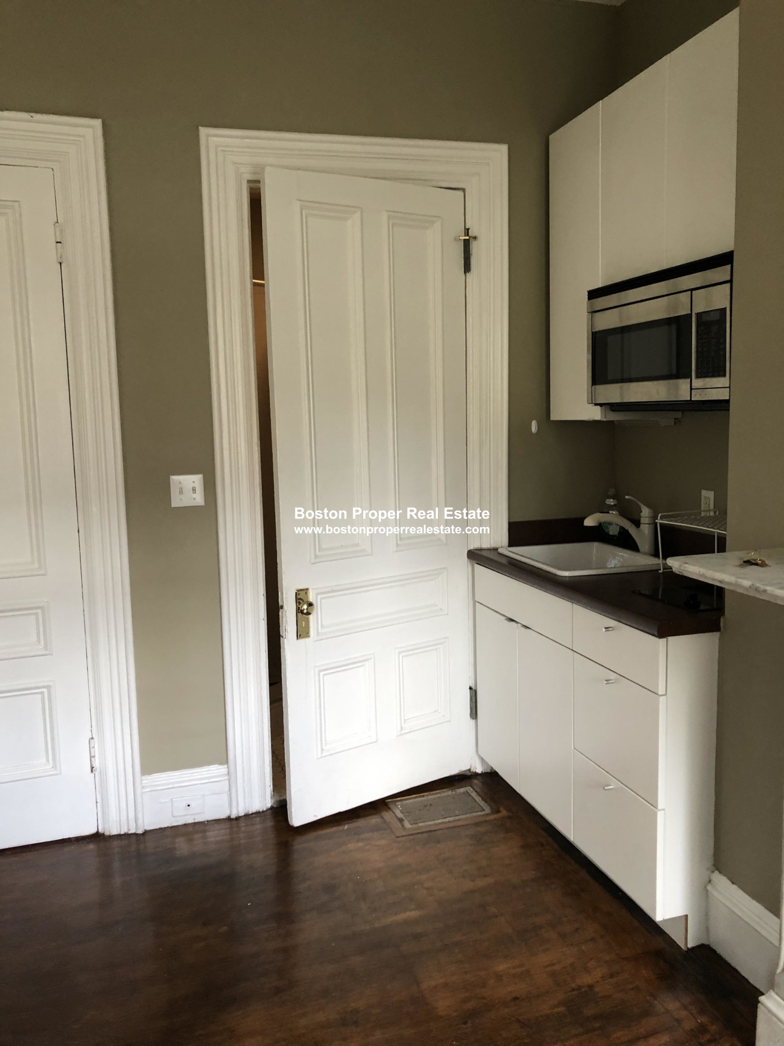 323 Beacon St, Back Bay