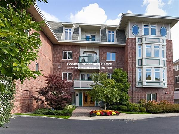 630 Hammond St, Chestnut Hill