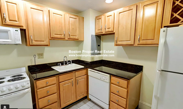 379 Commonwealth Ave, Fenway