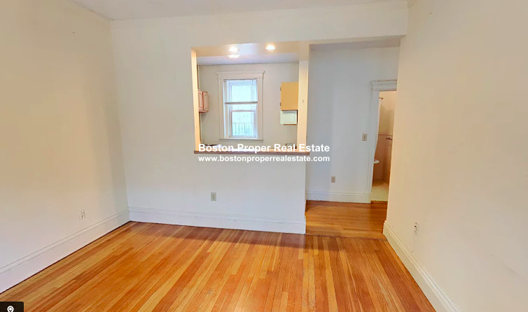 109 Queensberry St, Fenway