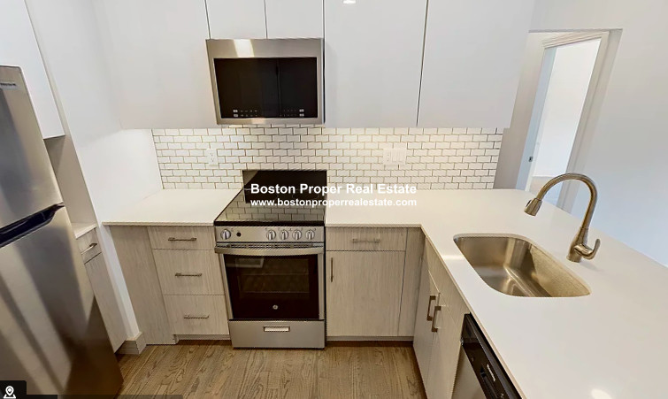 19 Peterborough St, Fenway