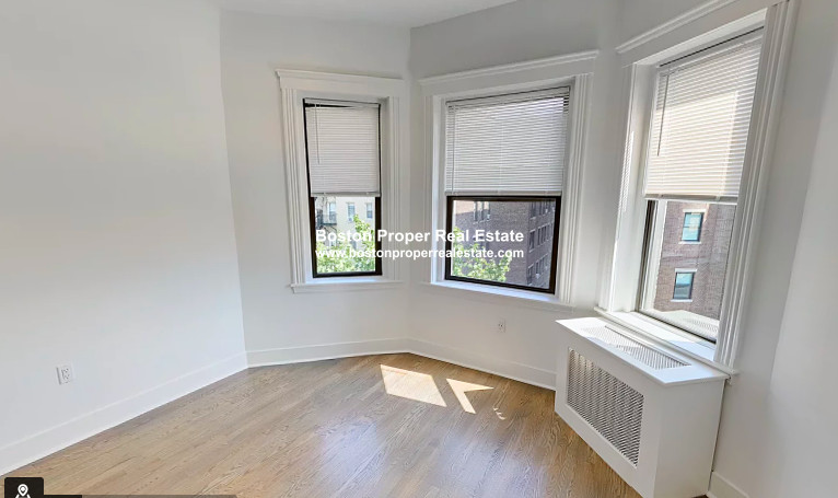 19 Peterborough St, Fenway