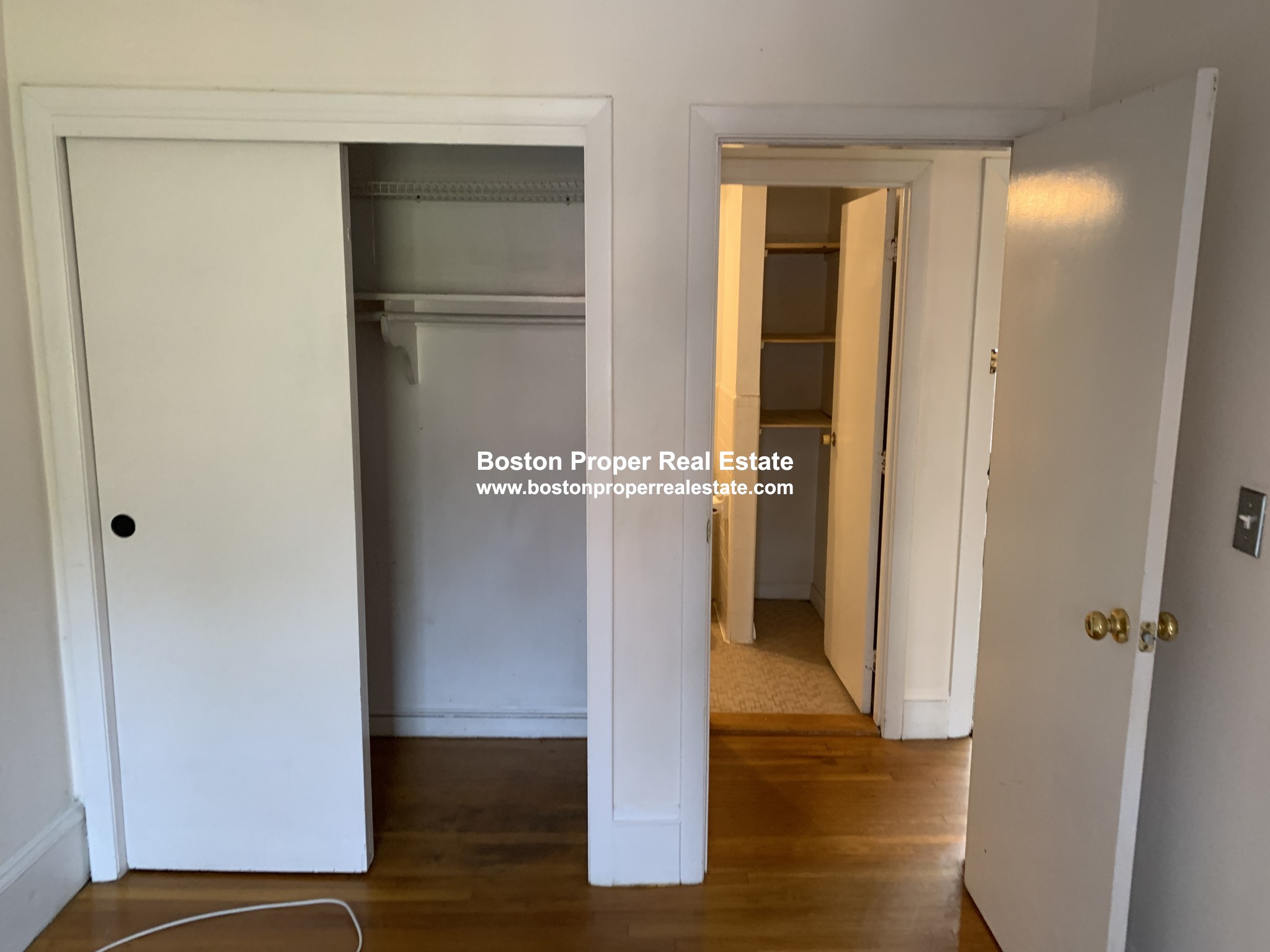 289 Newbury St, Back Bay