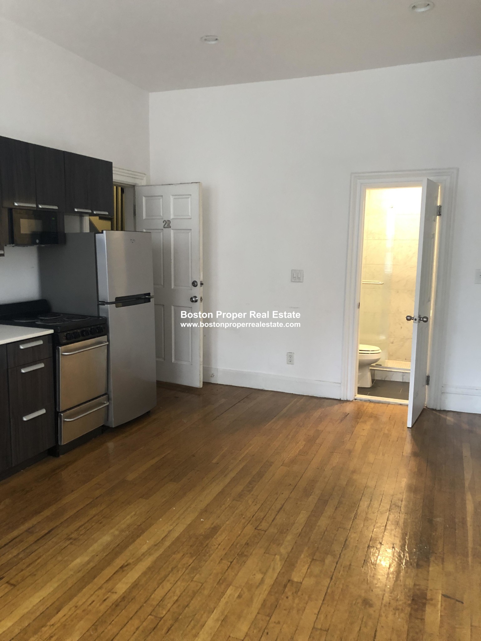 225 Newbury St, Back Bay