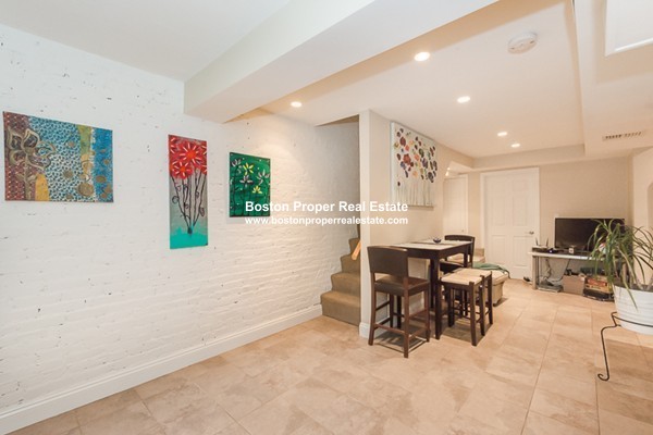 34 Edgerly Rd, Fenway