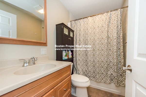 34 Edgerly Rd, Fenway