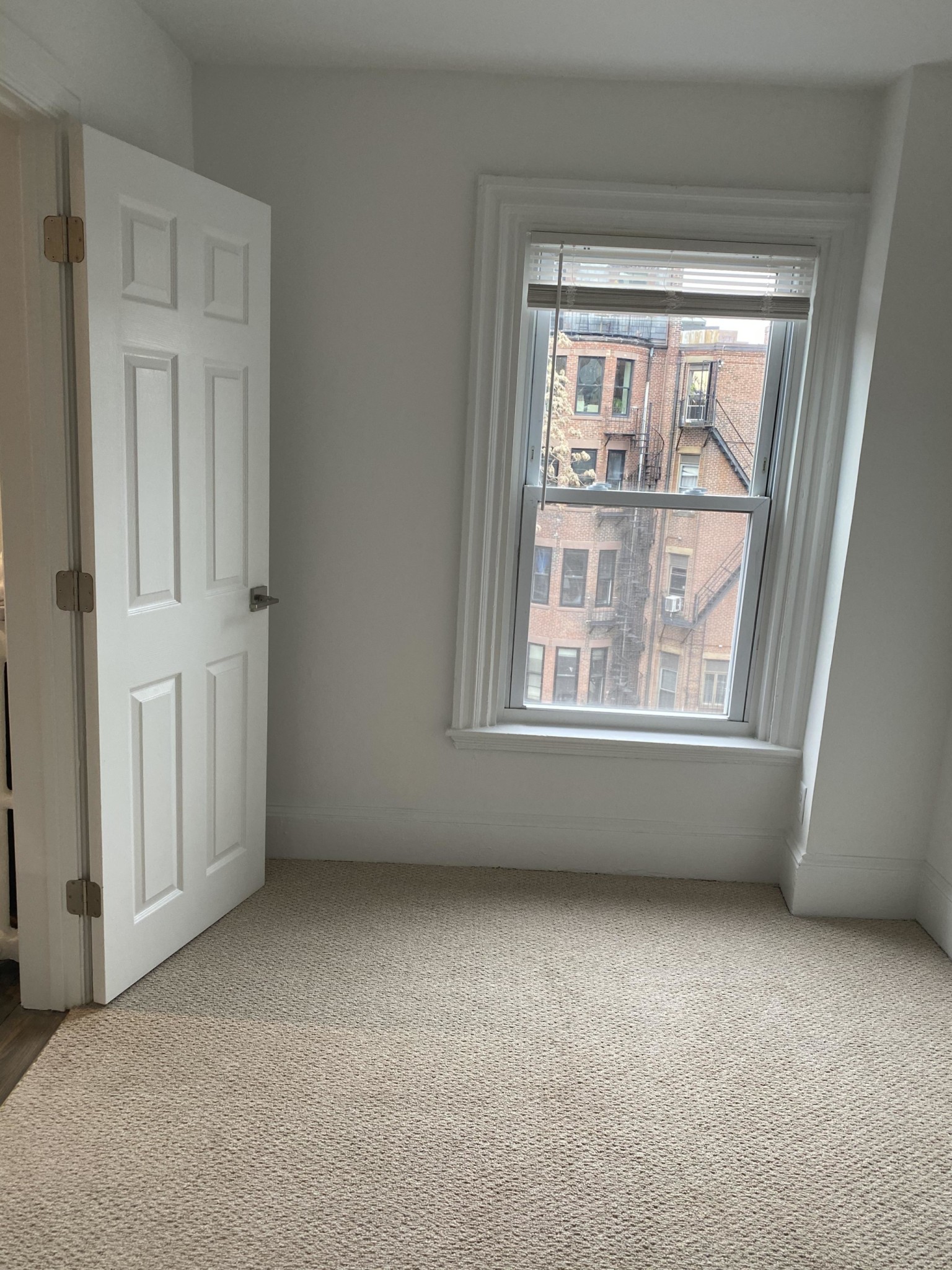 225 Newbury St, Back Bay