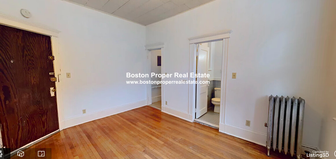 14 Palace Rd, Fenway