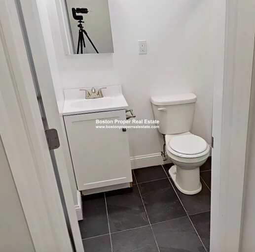 98 Queensberry St, Fenway