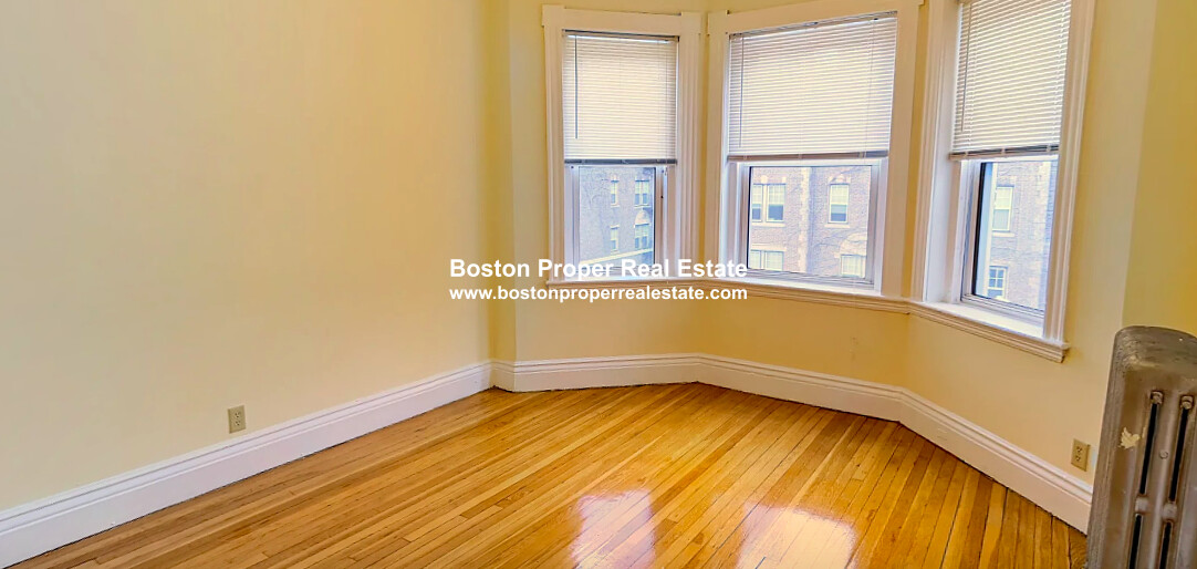 120 Peterborough St, Fenway