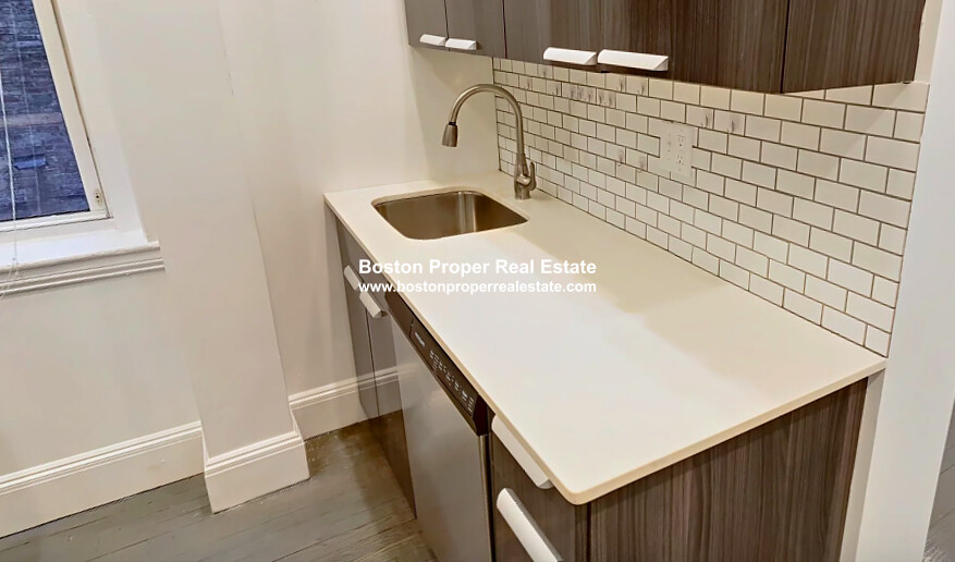 36 Queensberry St, Fenway