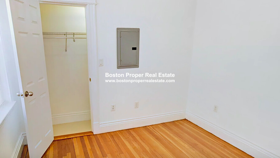 120 Peterborough St, Fenway