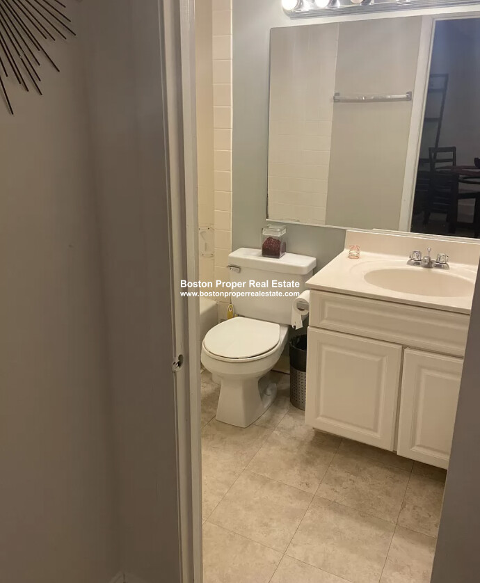 17 Garrison St, Back Bay