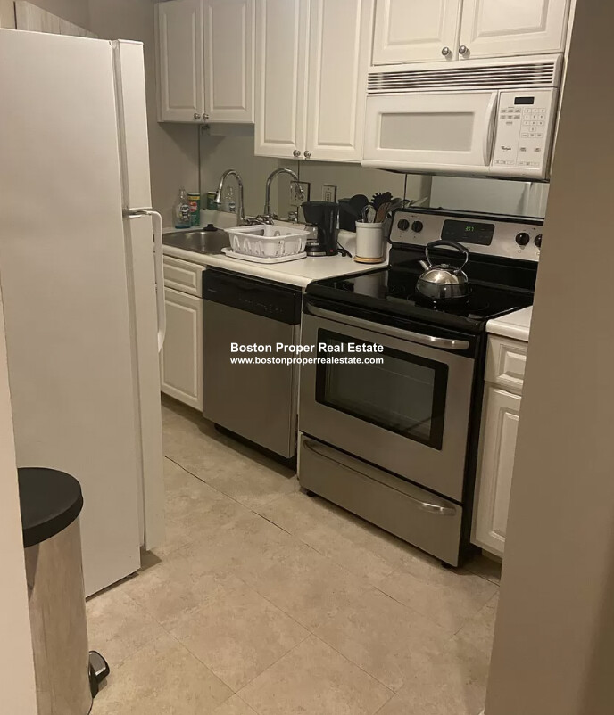 17 Garrison St, Back Bay