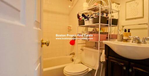 1742 Washington St, South End