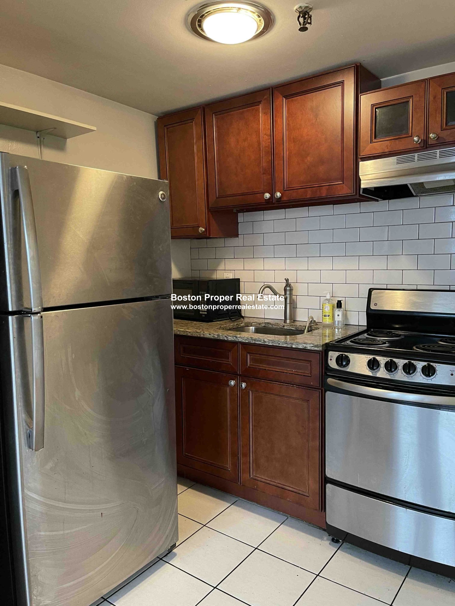 289 Newbury St, Back Bay