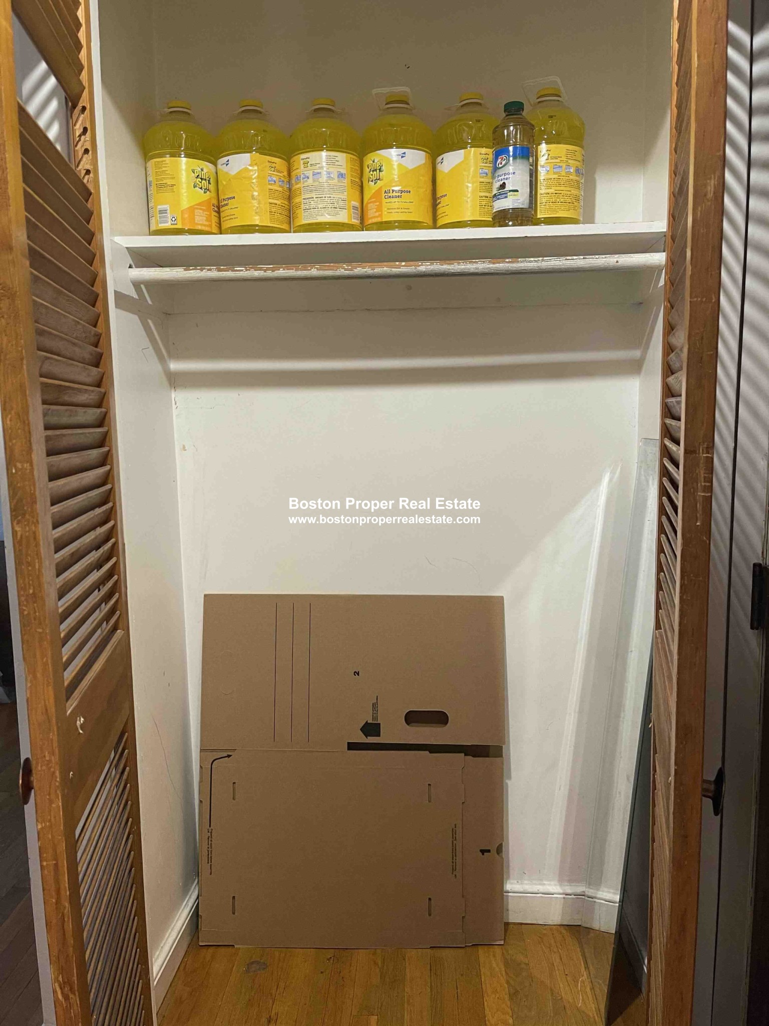 289 Newbury St, Back Bay