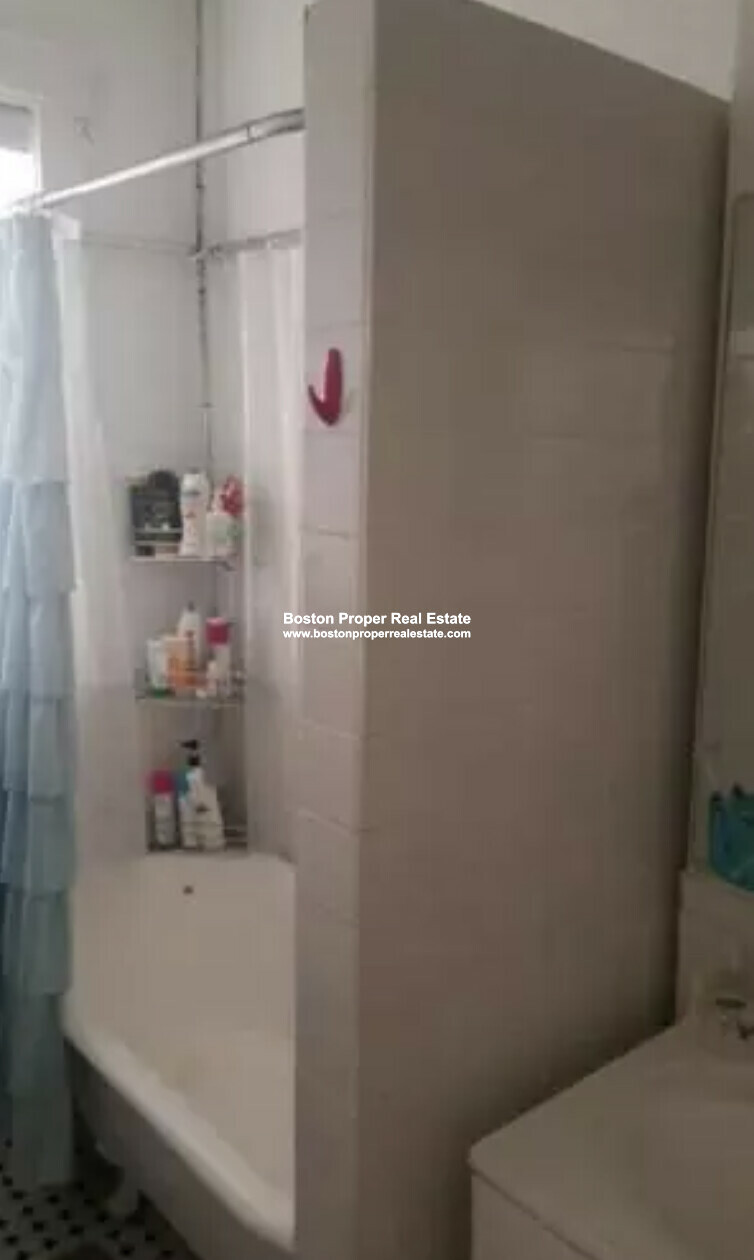 26 Hemenway St, Fenway