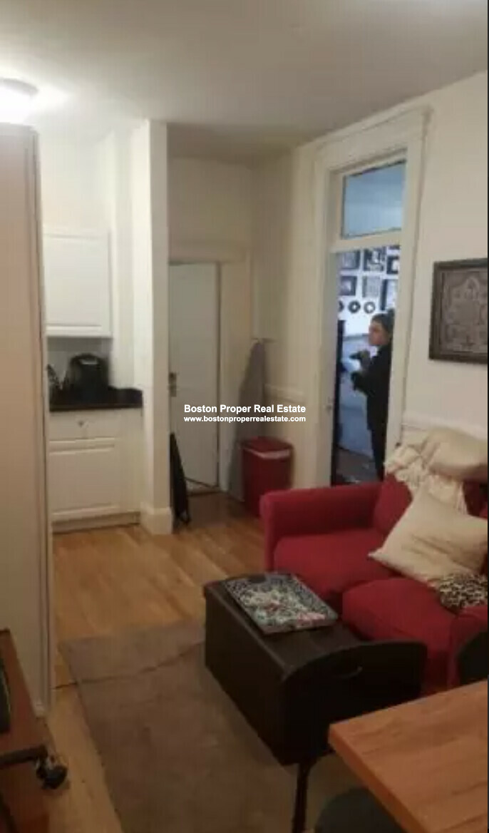 26 Hemenway St, Fenway