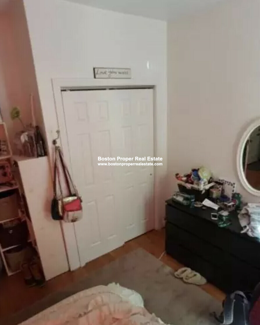 26 Hemenway St, Fenway