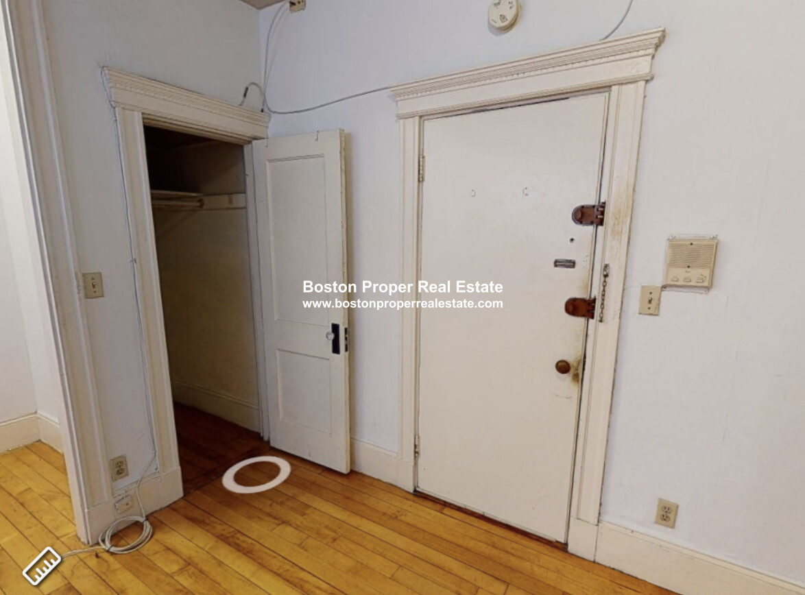 46 Westland Ave, Fenway