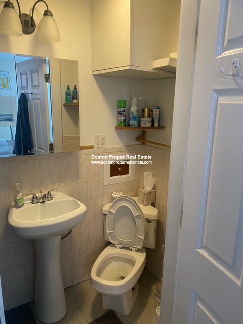 70 Joy St, Beacon Hill