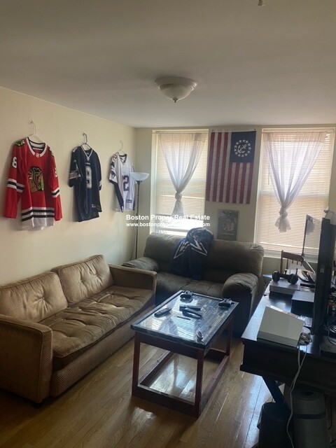 70 Joy St, Beacon Hill