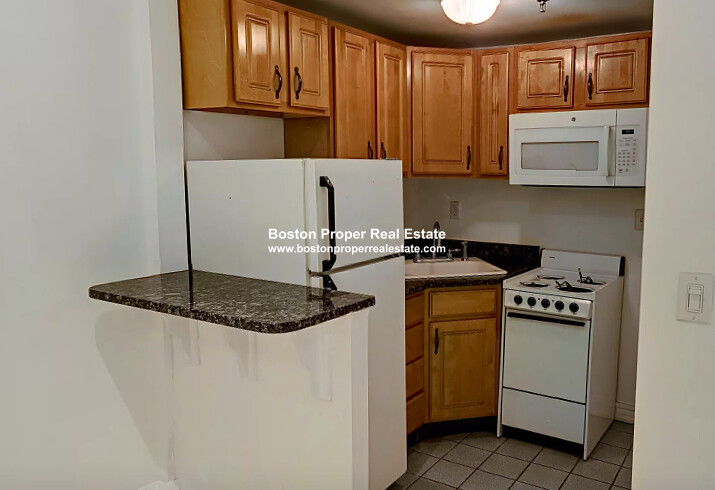 379 Commonwealth Ave, Back Bay