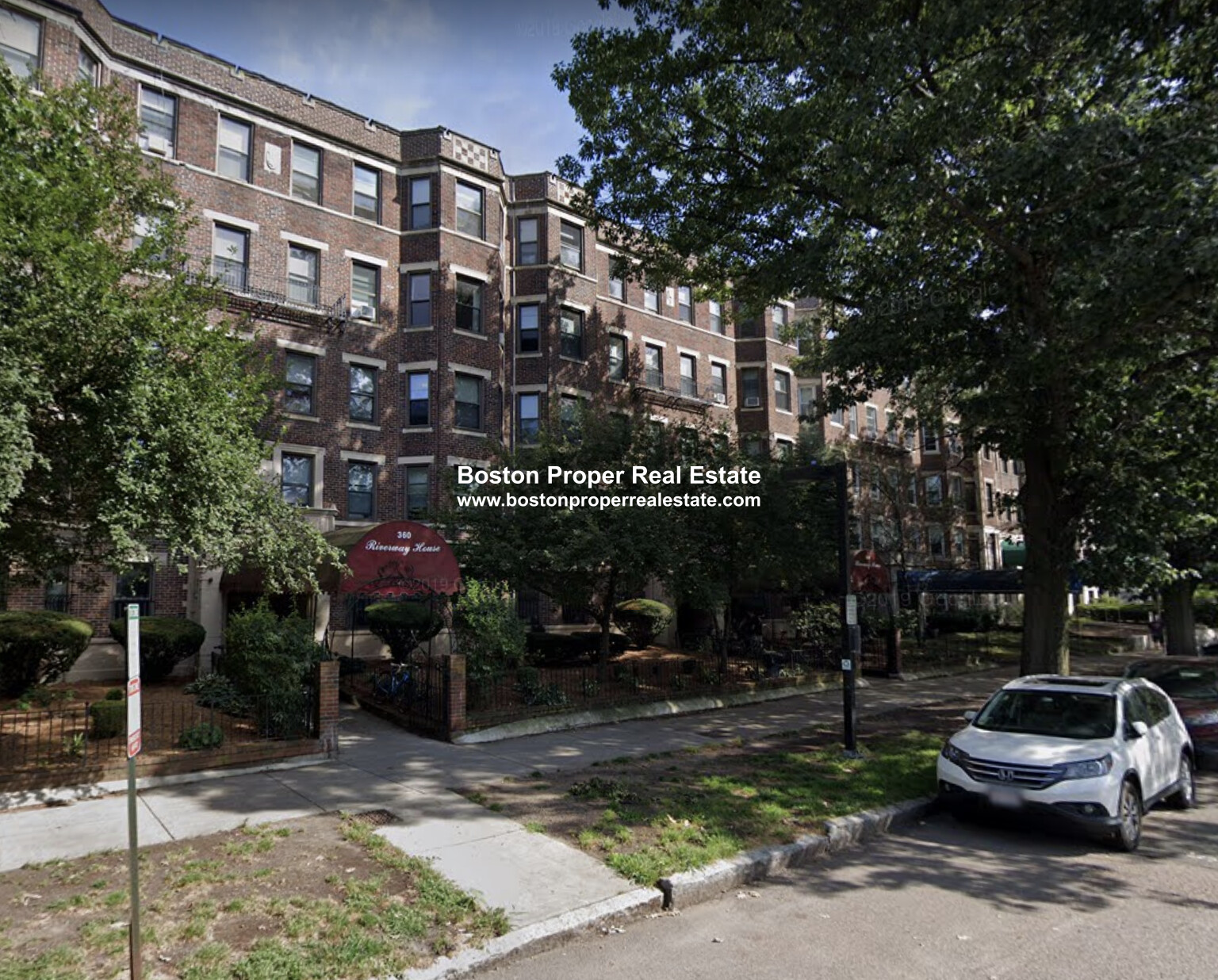 360 Riverway, Fenway