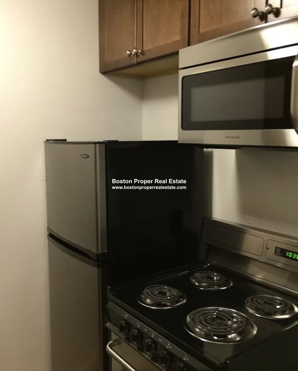 23 Cortes St, Back Bay