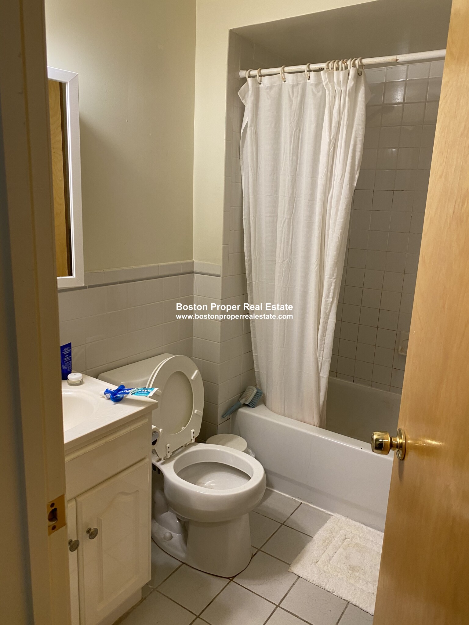 28 Queensberry St, Fenway