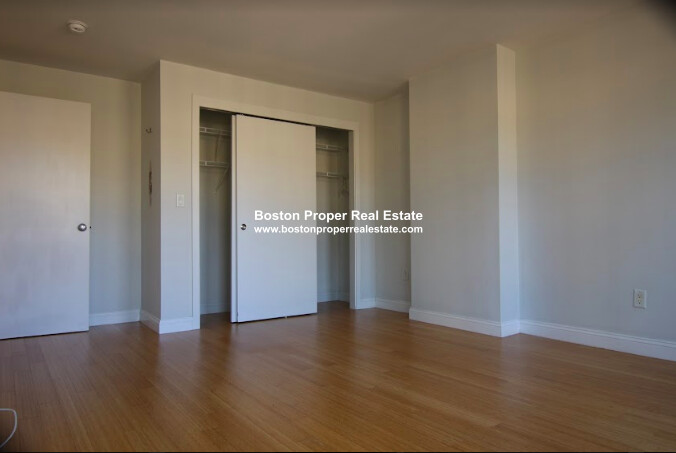 166 Saint Botolph St, Back Bay