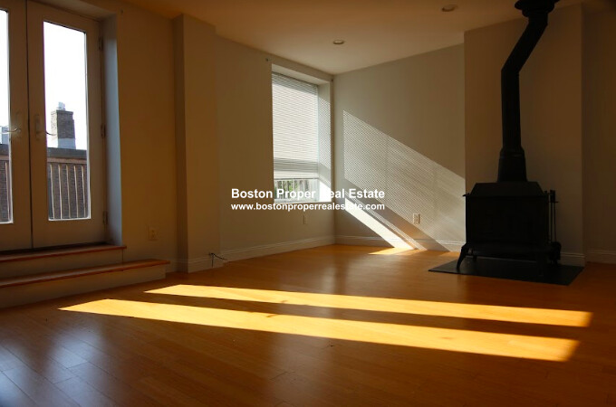 166 Saint Botolph St, Back Bay