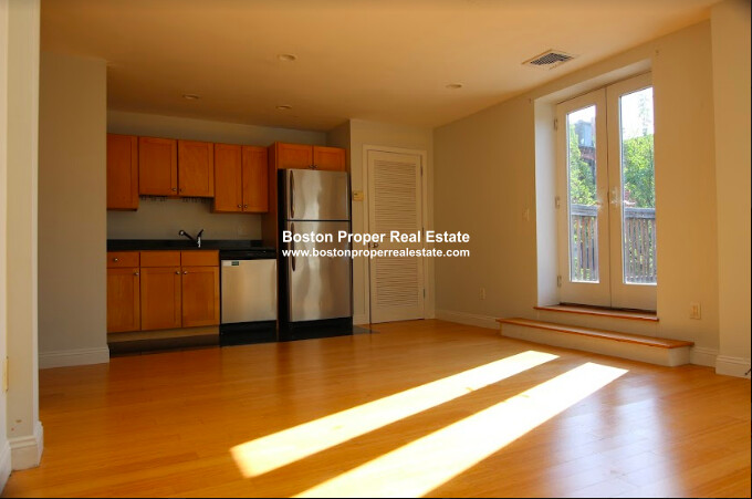 166 Saint Botolph St, Back Bay