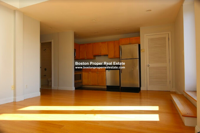 166 Saint Botolph St, Back Bay