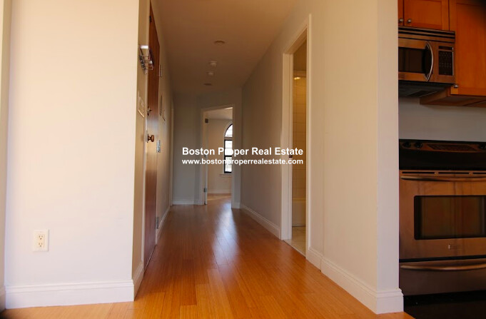 166 Saint Botolph St, Back Bay