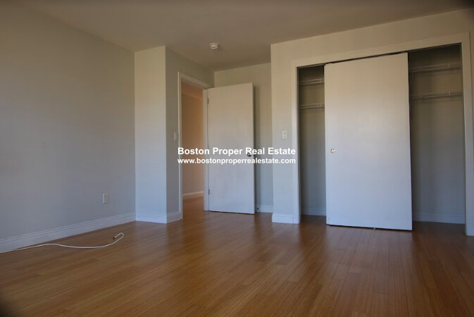 166 Saint Botolph St, Back Bay