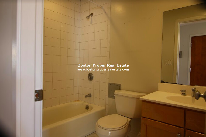 166 Saint Botolph St, Back Bay