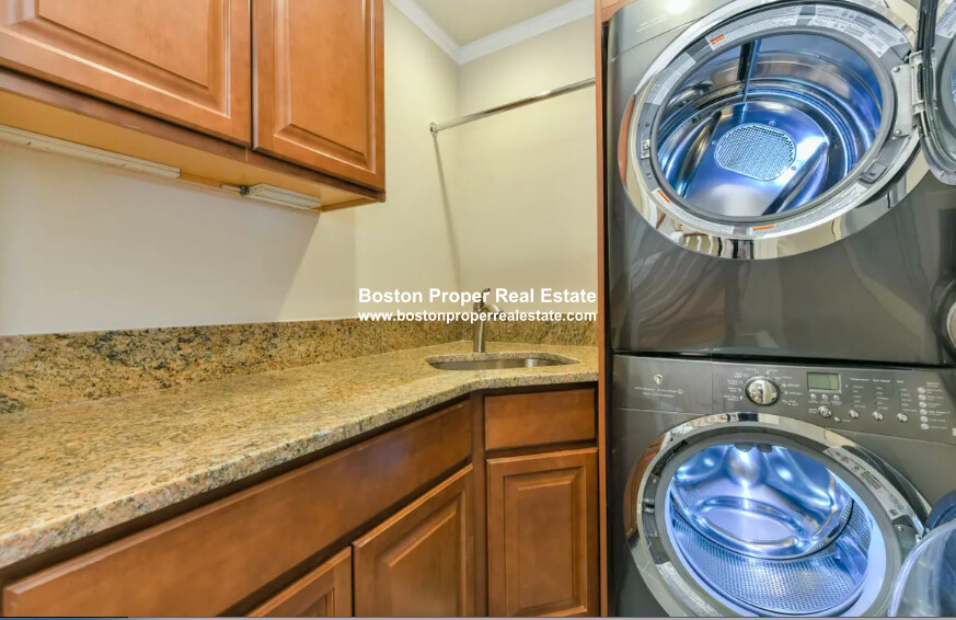 214 Beacon St, Back Bay