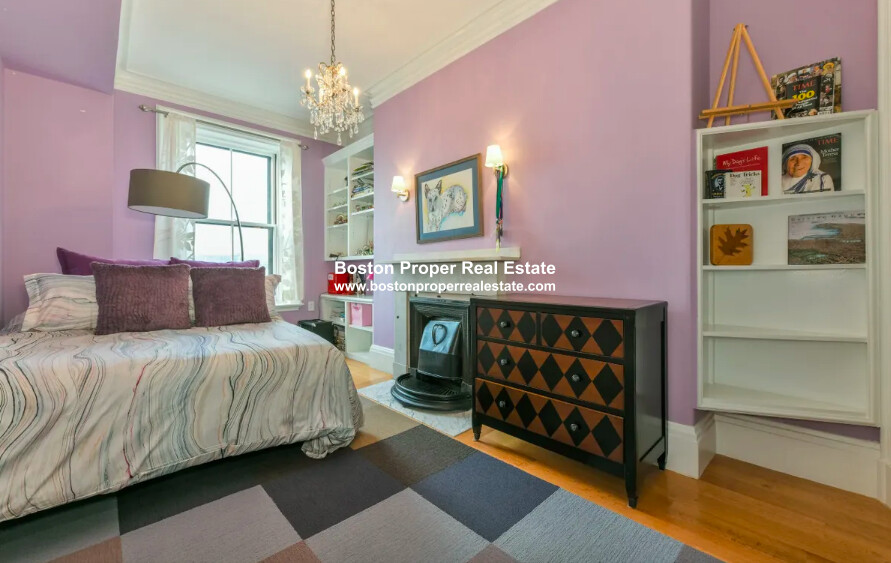 214 Beacon St, Back Bay