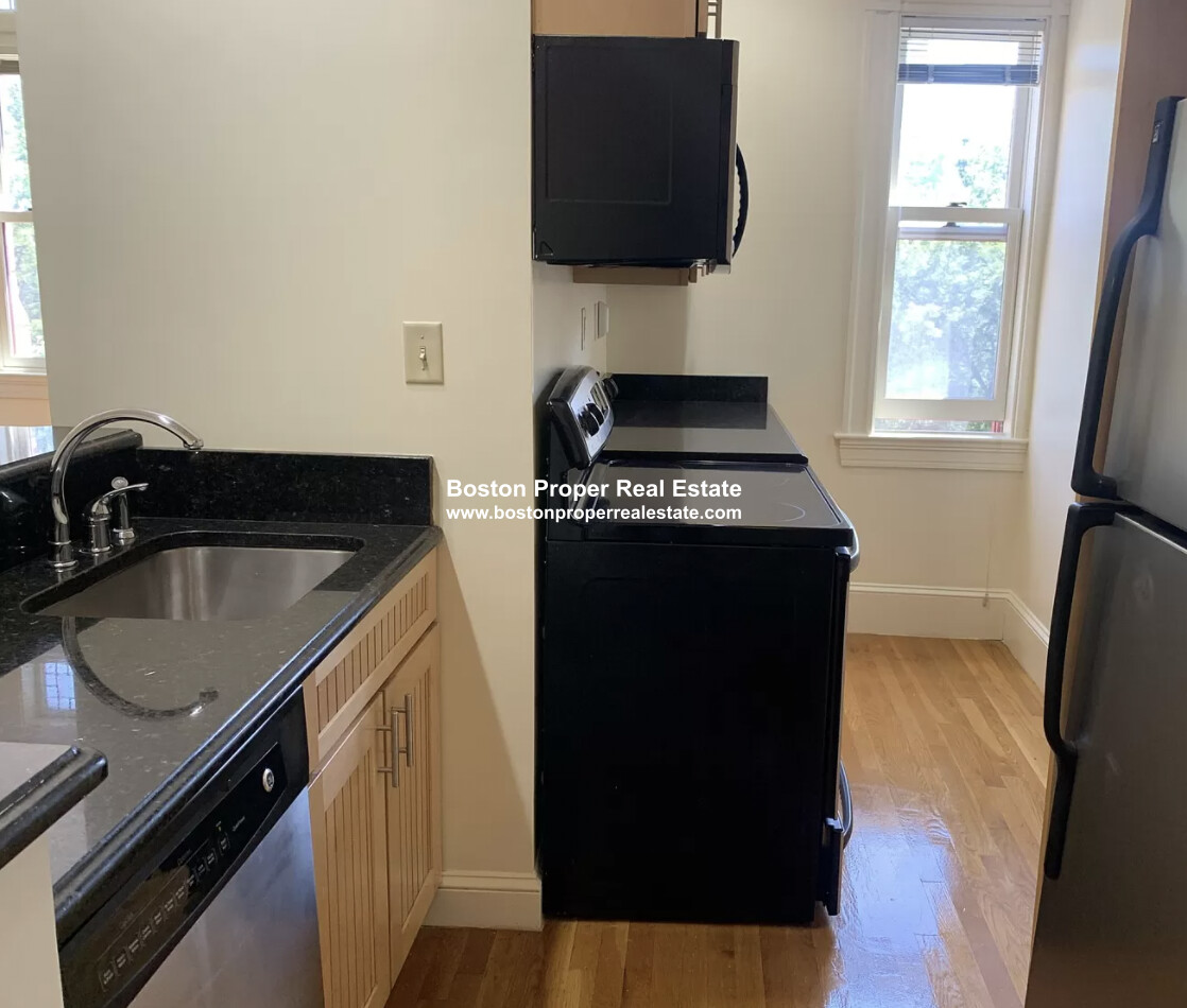 195 Commonwealth Ave, Back Bay