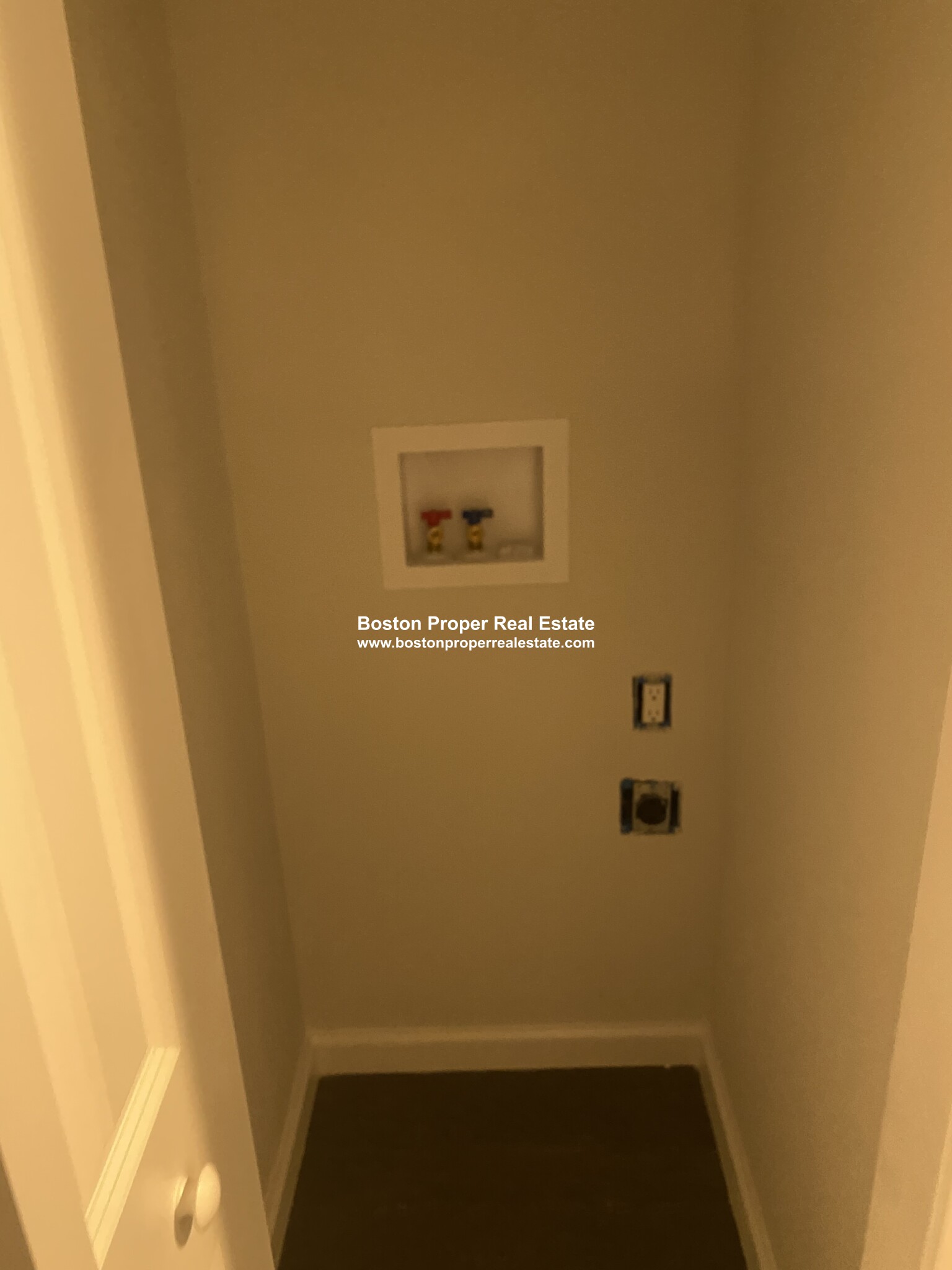 15 Queensberry St, Fenway