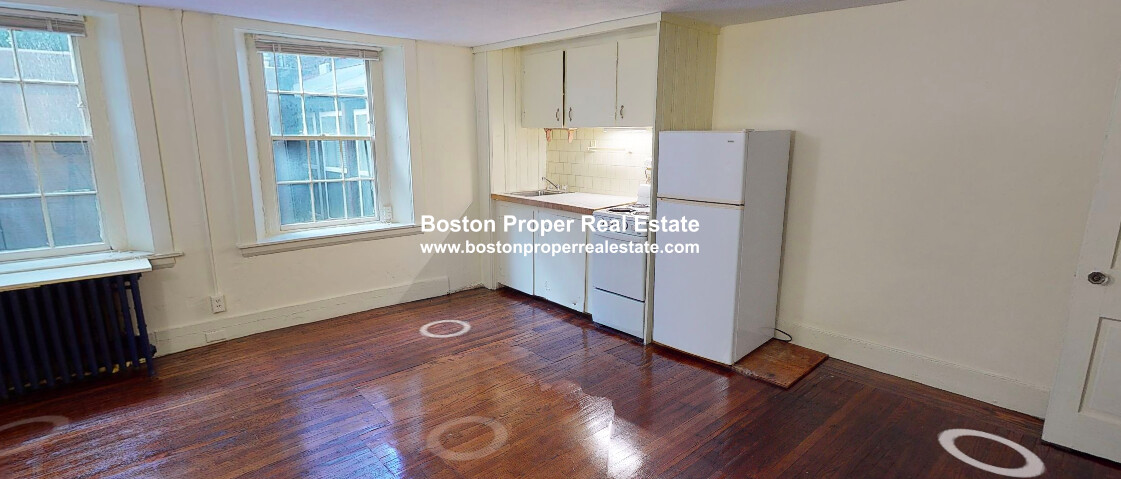 90 Myrtle St. - 2,050USD / month